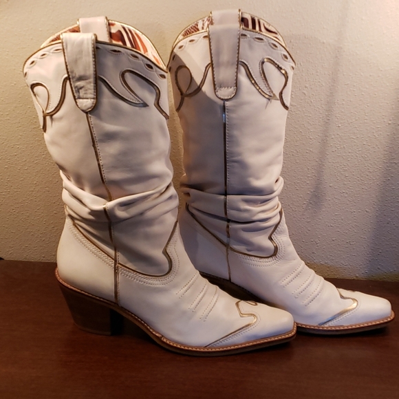 gianni bini white boots